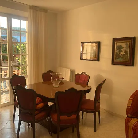 Lo Zio Vito Apartment *